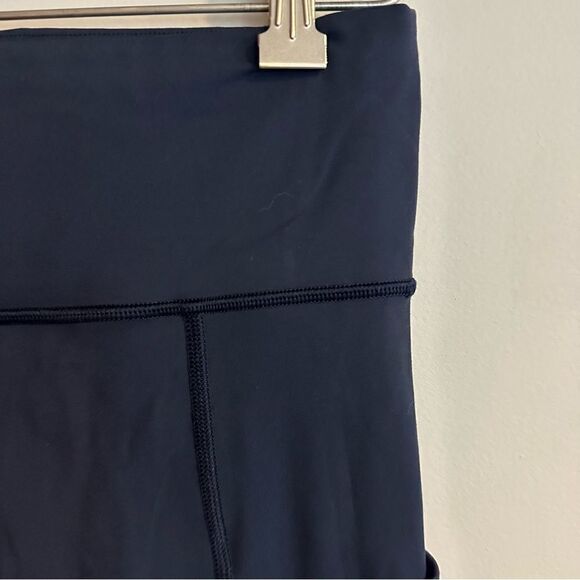 Athleta navy 7/8 side pocket leggings size medium - Picture 5 of 8